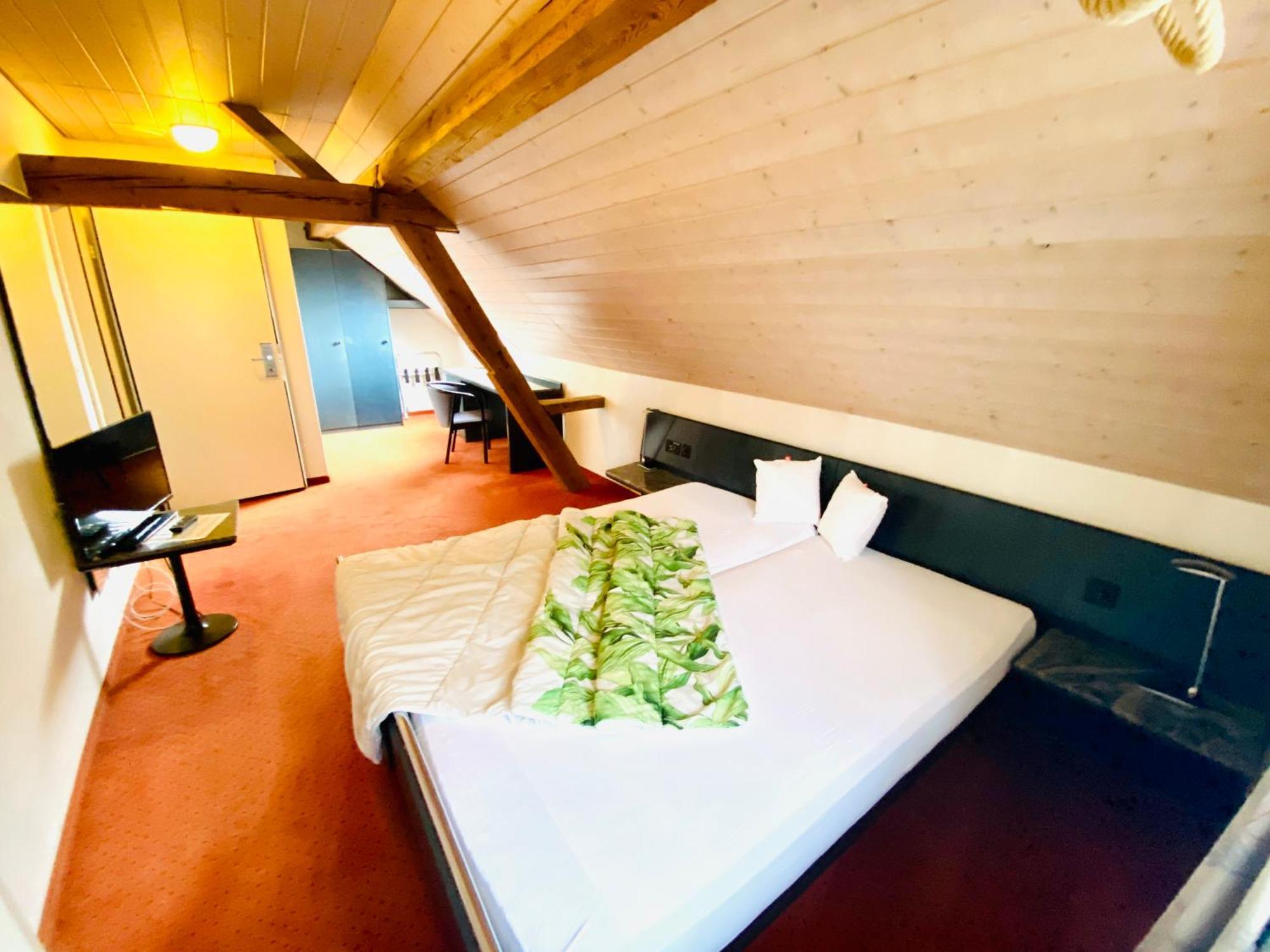 Gasthof Kreuz Egerkingen Pokoj fotografie