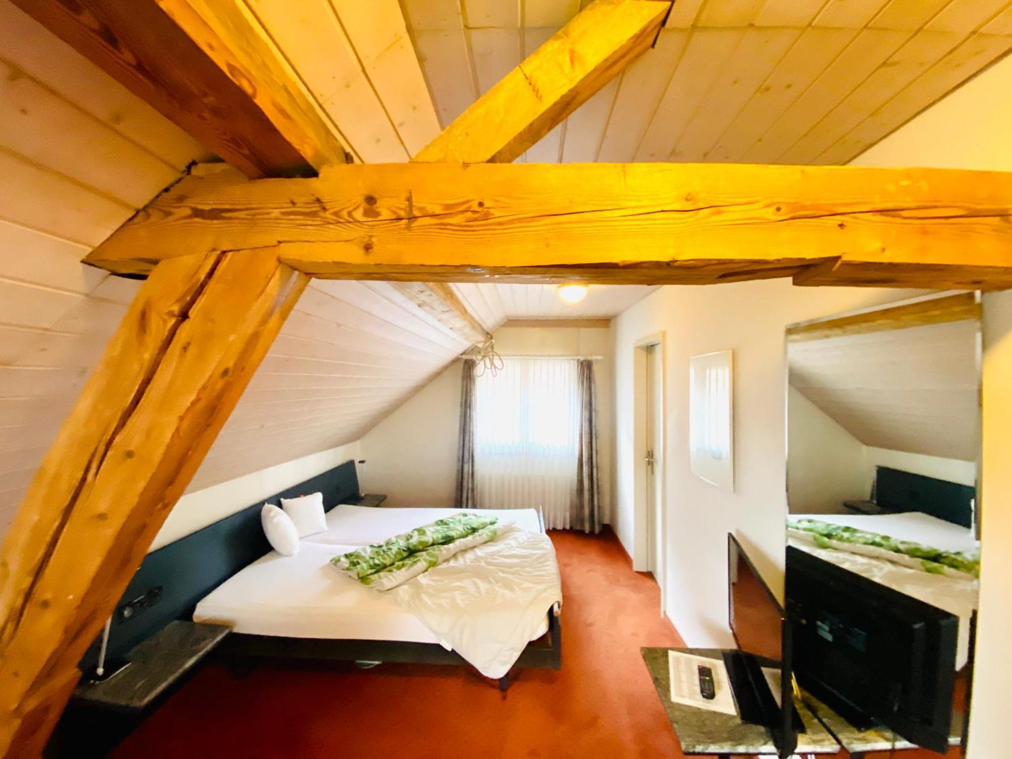 Gasthof Kreuz Egerkingen Pokoj fotografie